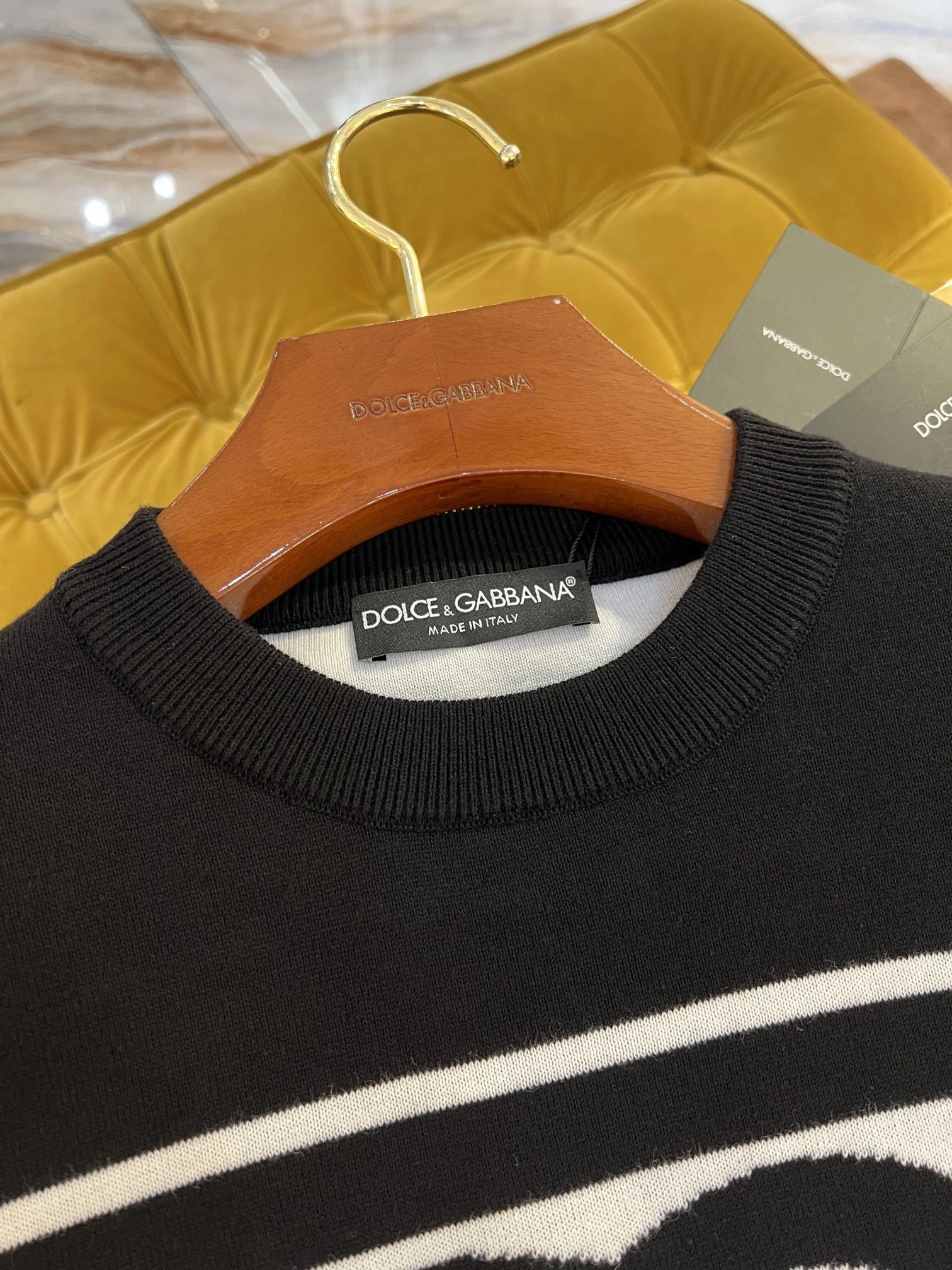 wg.luxury- 4o835& logo item:D-F453H3147